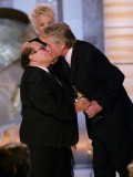 danny-de-vito-et-michael-douglas-madame.lefigaro